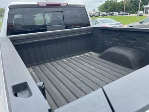 More photos of 2021 GMC Sierra 1500 SLT at Quality Motors Ford, KS