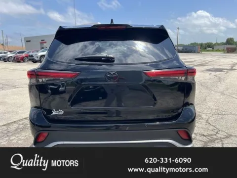 Photos of 2023 Toyota Highlander XSE for sale in Independence, KS at Quality Motors Ford