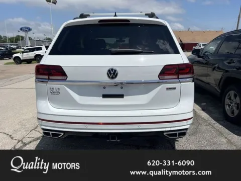 More photos of 2021 Volkswagen Atlas 3.6L V6 SE w/Technology R-Line at Quality Motors Ford, KS