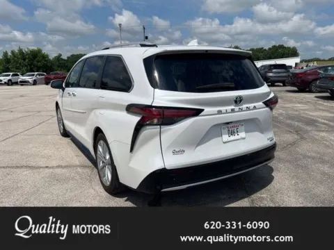 More photos of 2023 Toyota Sienna Platinum at Quality Motors Ford, KS