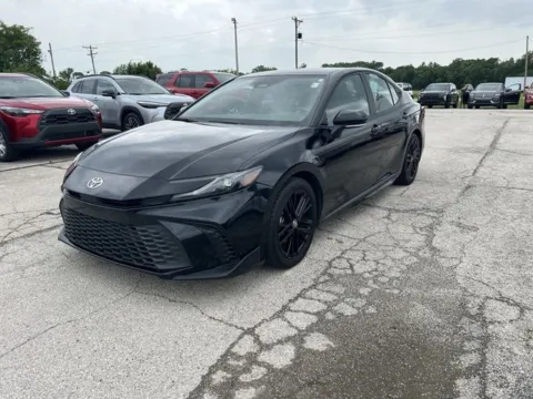 Unknown 2025 Toyota Camry SE for sale in Independence, KS