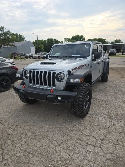 Silver 2023 Jeep Gladiator Mojave for sale in Independence, KS