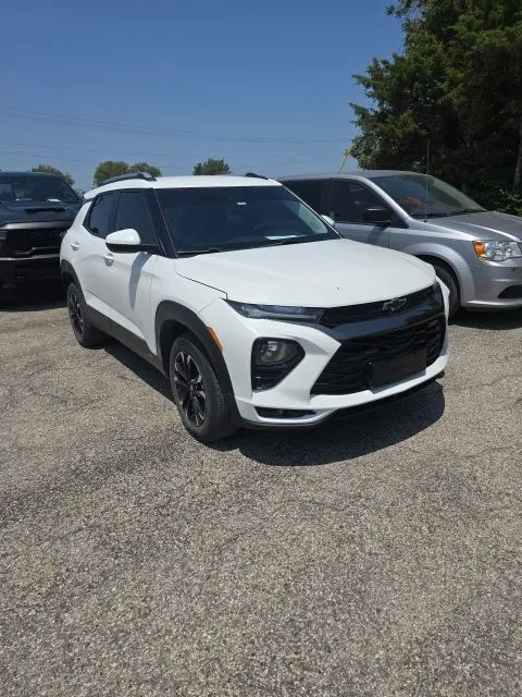 White 2023 Chevrolet TrailBlazer LT for sale in Independence, KS