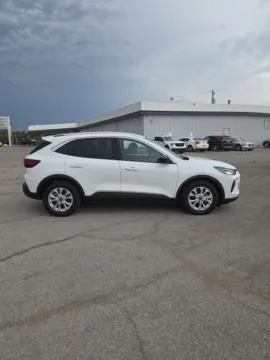 Photos of 2023 Ford Escape Hybrid Active for sale in Independence, KS at Quality Motors Ford