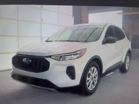 White 2023 Ford Escape Hybrid Active for sale in Independence, KS