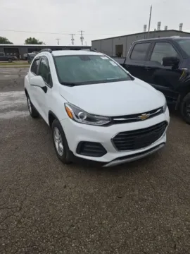 White 2022 Chevrolet Trax LT for sale in Independence, KS