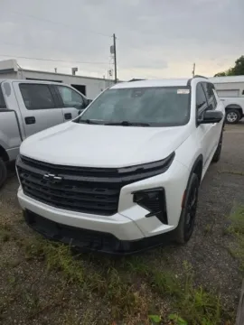 More photos of 2024 Chevrolet Traverse LT at Quality Motors Ford, KS