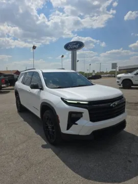 Unknown 2024 Chevrolet Traverse LT for sale in Independence, KS
