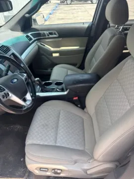 More photos of 2013 Ford Explorer XLT at Quality Motors Ford, KS