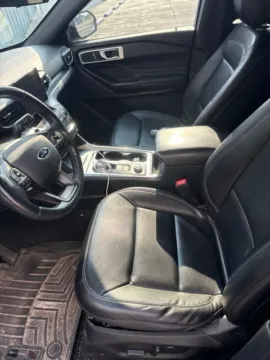 Black 2020 Ford Explorer XLT for sale in Independence, KS