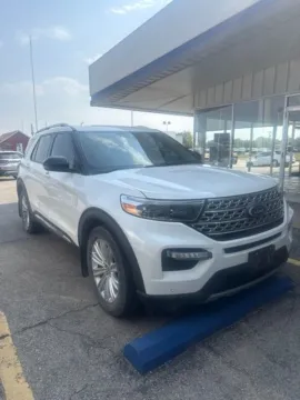 White 2020 Ford Explorer Limited for sale in Independence, KS