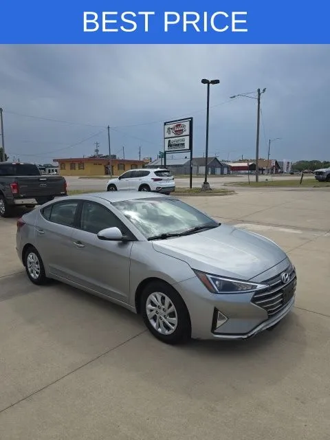 Used 2020 Hyundai Elantra SE with VIN 5NPD74LF2LH617976 for sale in Independence, KS