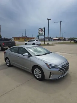 Silver 2020 Hyundai Elantra SE for sale in Independence, KS
