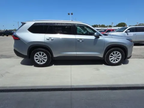 More photos of 2024 Toyota Grand Highlander XLE at Quality Motors Ford, KS