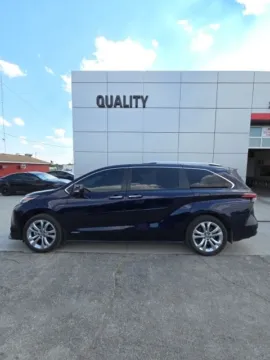 Blue 2021 Toyota Sienna Platinum for sale in Independence, KS