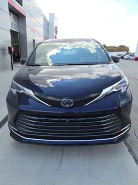 Another view of 2021 Toyota Sienna Platinum for sale in Independence, KS at Quality Motors Ford