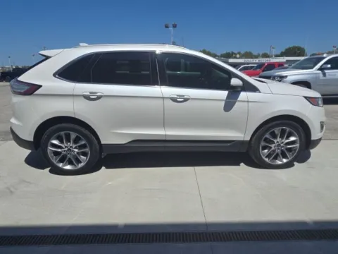 More photos of 2015 Ford Edge Titanium at Quality Motors Ford, KS