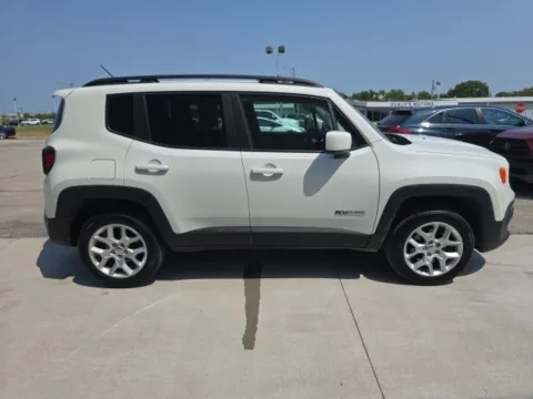 More photos of 2017 Jeep Renegade Latitude at Quality Motors Ford, KS