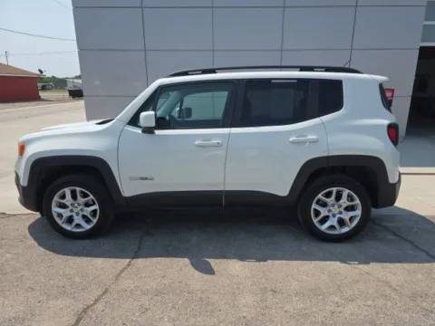 White 2017 Jeep Renegade Latitude for sale in Independence, KS