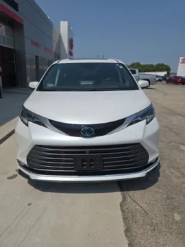 Another view of 2023 Toyota Sienna Platinum for sale in Independence, KS at Quality Motors Ford