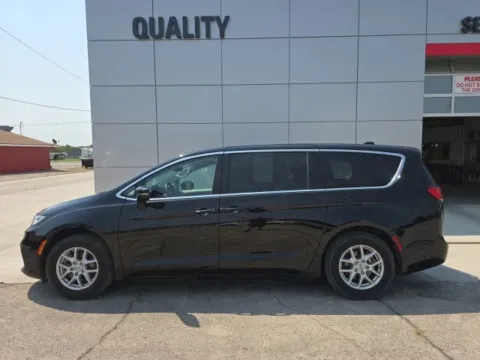 Black 2024 Chrysler Pacifica Touring L for sale in Independence, KS