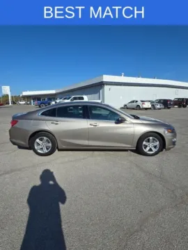 Photos of 2022 Chevrolet Malibu LT for sale in Independence, KS at Quality Motors Ford