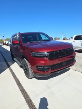 More photos of 2022 Jeep Wagoneer Series II at Quality Motors Ford, KS