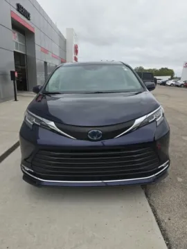 Another view of 2021 Toyota Sienna XLE for sale in Independence, KS at Quality Motors Ford