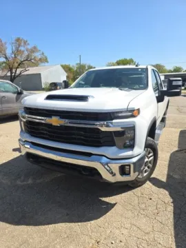 White 2025 Chevrolet Silverado 2500 HD LT for sale in Independence, KS