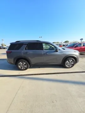 More photos of 2026 Nissan Pathfinder SL at Quality Motors Ford, KS