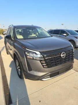 More photos of 2026 Nissan Pathfinder SL at Quality Motors Ford, KS