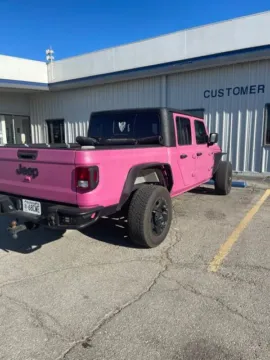 More photos of 2020 Jeep Gladiator Sport at Quality Motors Ford, KS