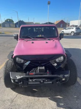 More photos of 2020 Jeep Gladiator Sport at Quality Motors Ford, KS