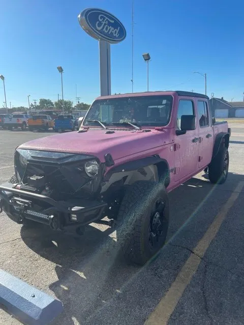 White 2020 Jeep Gladiator Sport for sale in Independence, KS