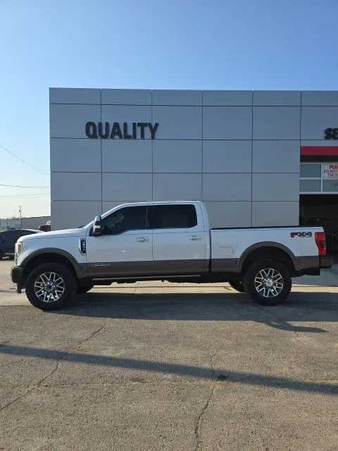 White 2017 Ford F-250SD King Ranch for sale in Independence, KS