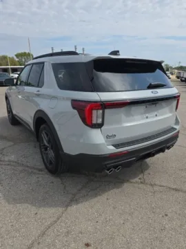 More photos of 2027 Ford Explorer ST at Quality Motors Ford, KS