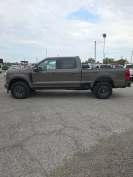 More photos of 2027 Ford F-250SD XLT at Quality Motors Ford, KS