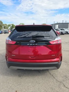 More photos of 2022 Ford Edge SEL at Quality Motors Ford, KS
