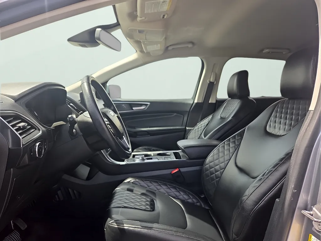 2023 Ford Edge Titanium - Photo 19