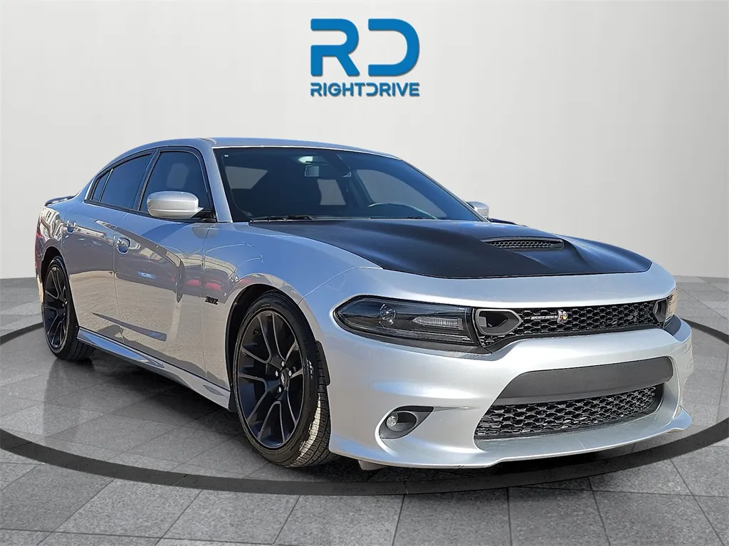 2020 Dodge Charger Scat Pack's photo