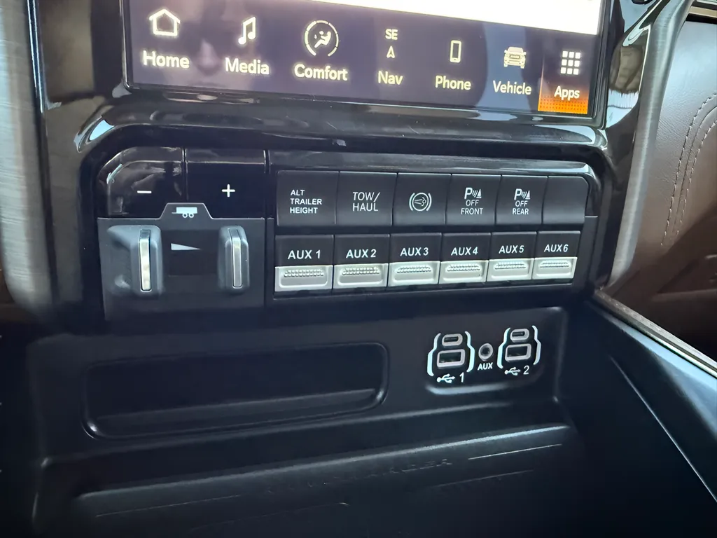 2023 RAM Ram 3500 Pickup Longhorn - Photo 18
