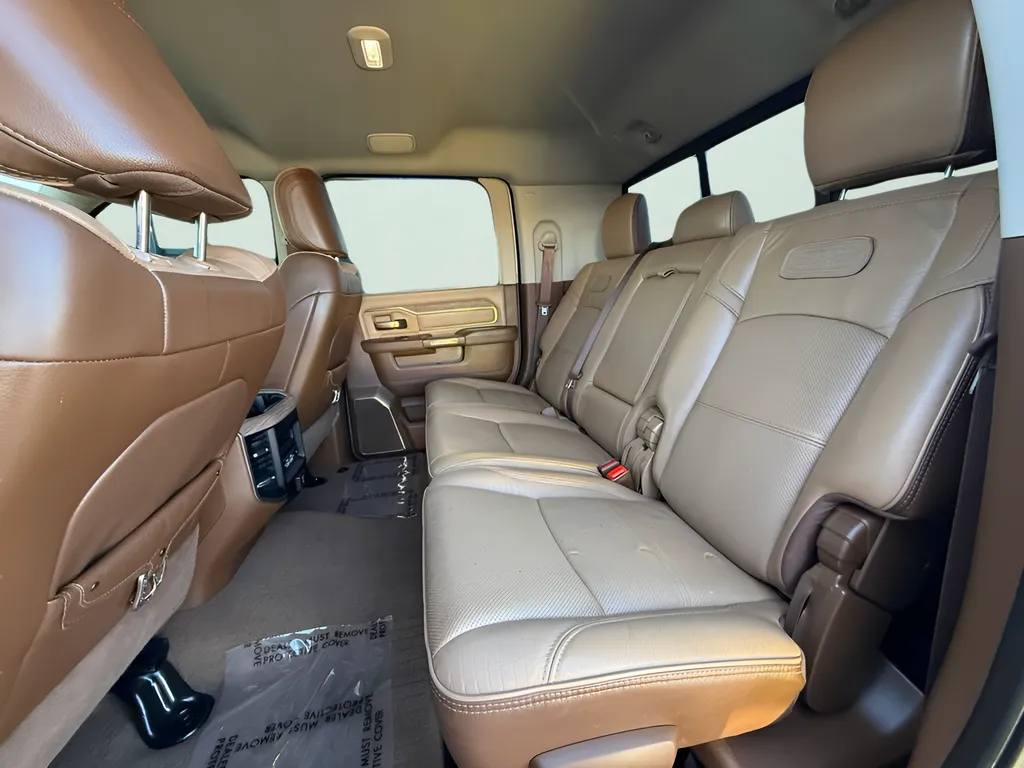 2023 RAM Ram 3500 Pickup Longhorn - Photo 21
