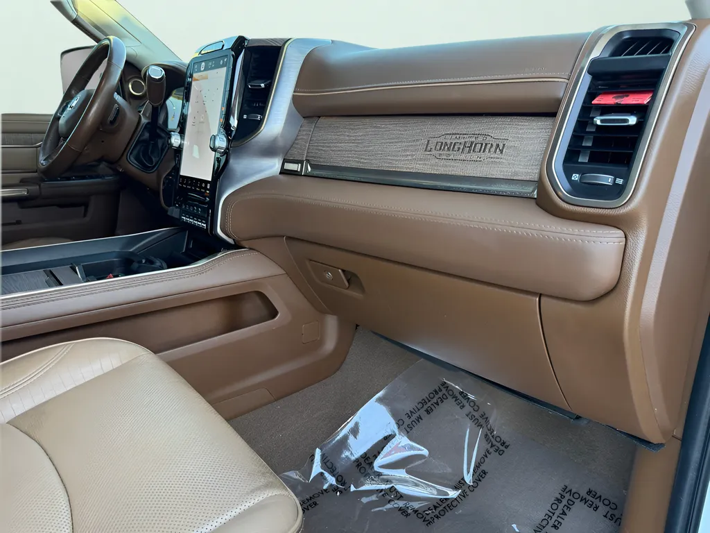 2023 RAM Ram 3500 Pickup Longhorn - Photo 25