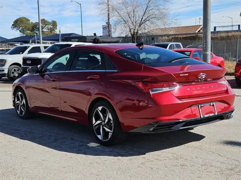 More photos of 2023 Hyundai Elantra Limited at RightDrive - 6930 Alameda, TX