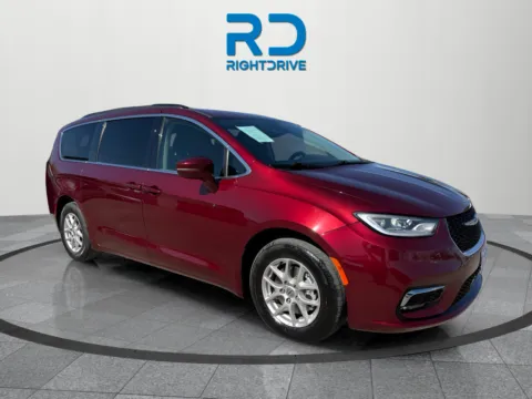 Red 2022 Chrysler Pacifica Touring L for sale in El Paso, TX