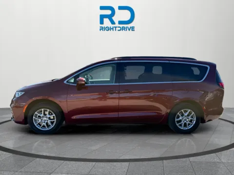 More photos of 2022 Chrysler Pacifica Touring L at RightDrive - 6930 Alameda, TX