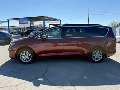 More photos of 2022 Chrysler Pacifica Touring L at RightDrive - 6930 Alameda, TX