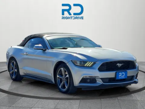 Silver 2016 Ford Mustang V6 for sale in El Paso, TX