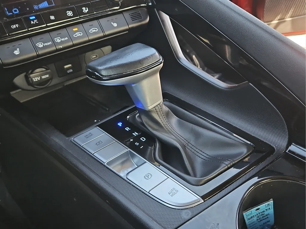 2025 Hyundai Elantra SEL - Photo 25