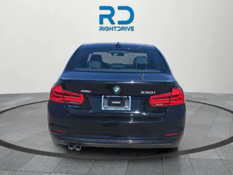 More photos of 2018 BMW 3 Series 330i xDrive at RightDrive - 6930 Alameda, TX